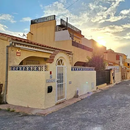 Casa Lou - Urbanizacion La Marina Holiday home *